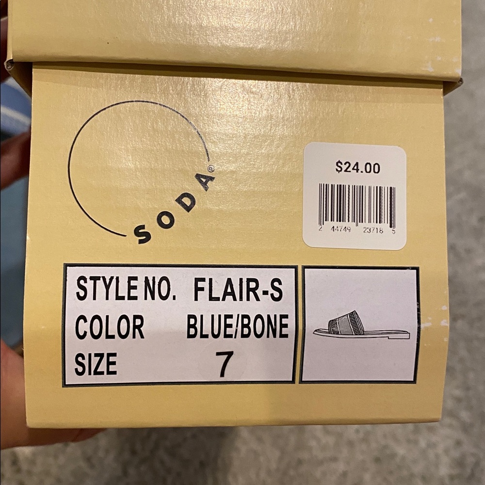 Soda women’s size sandals - Picture 4 of 4